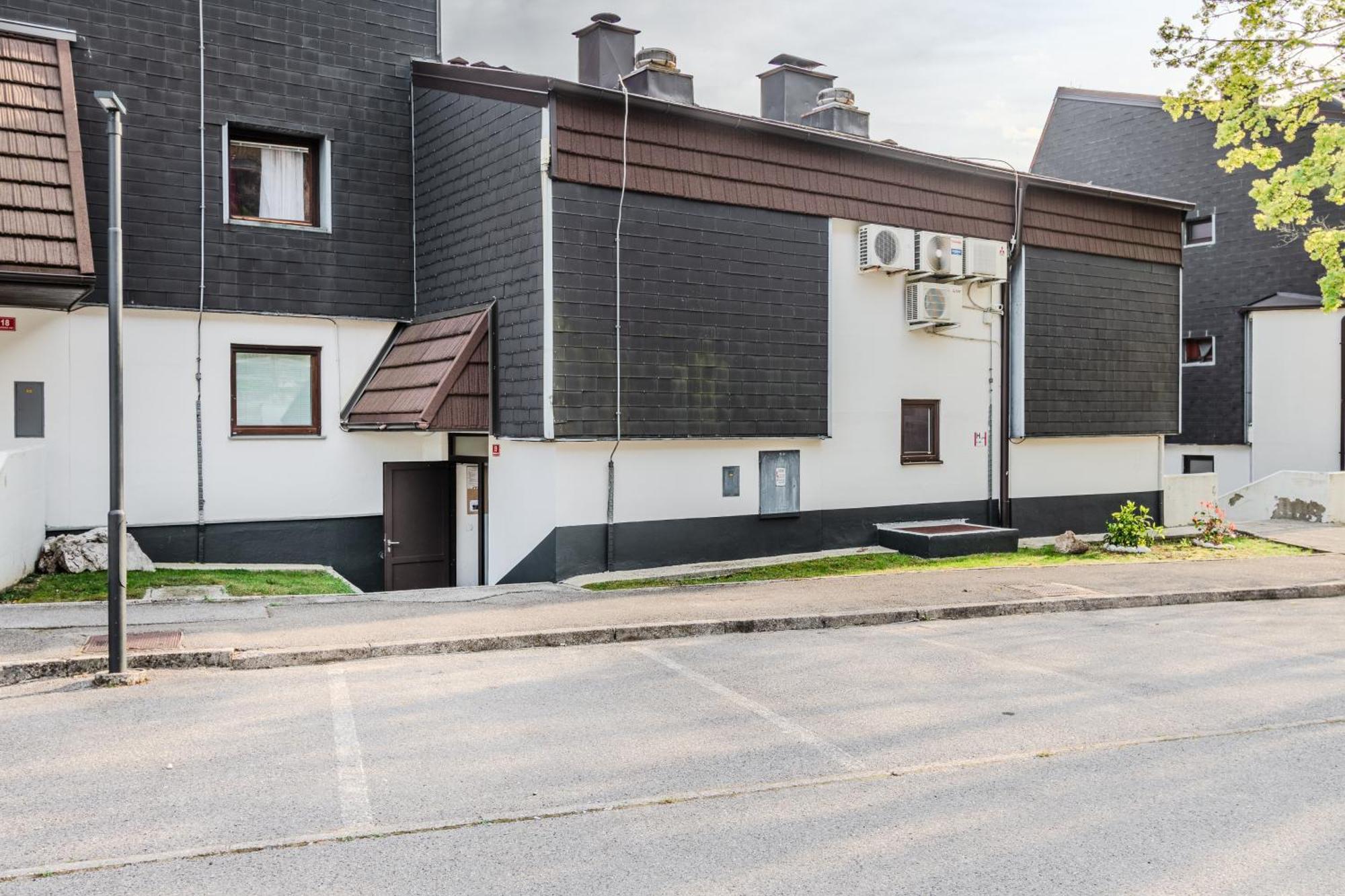 Apartment Mojca Бовец Екстер'єр фото